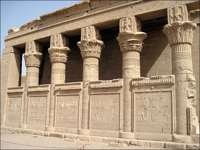 Römisches Mammisi im Tempelkomplex von Dendera, Ägypten