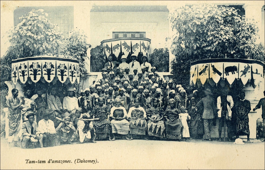 Tam-tam d’amazones (Dahomey) Tam-tam d’amazones (Dahomey)